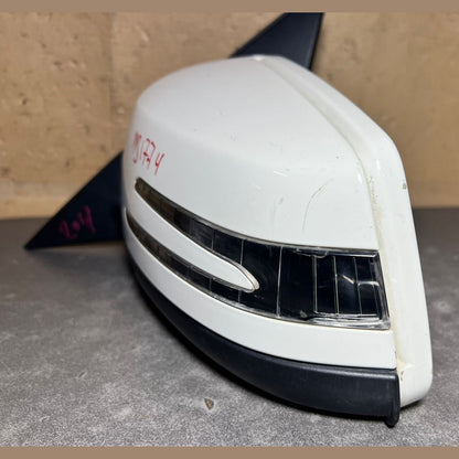 2010-1012 Mercedes-Benz W204 C-Class Left Side Mirror Foldable W/ Signal Light