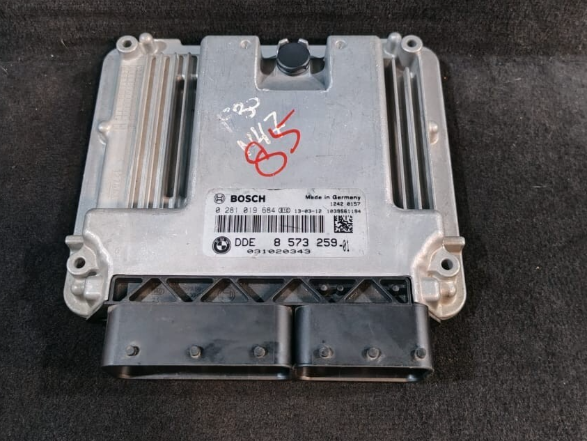BMW 320d DIESEL N47N F30 F32 F34 F36 2013 ENGINE CONTROL DDE ECU ONLY 8573259