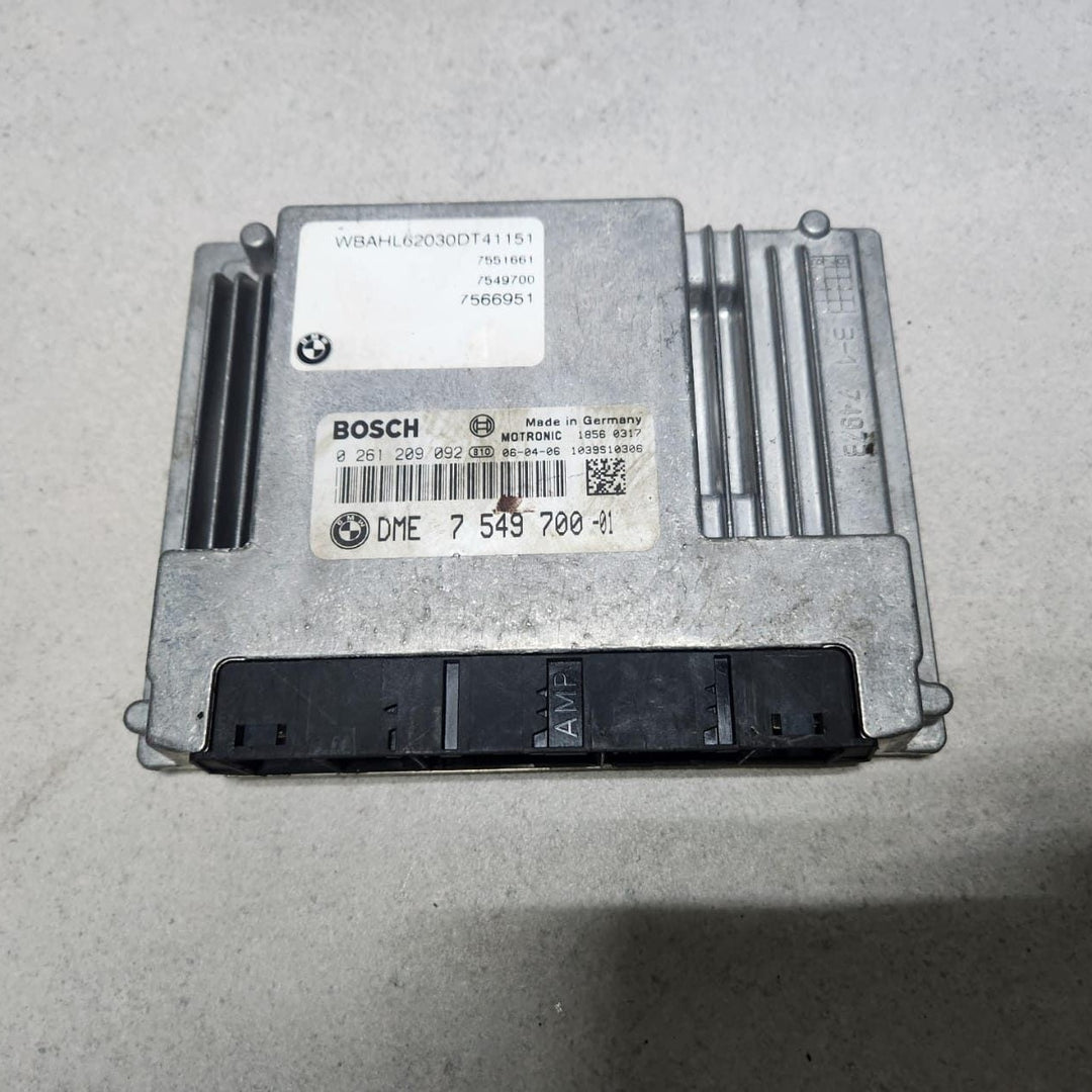 2006-2008 BMW 750i E65 E66 N62B48 V8 Engine Control Module 7549700 RHD ECU SET