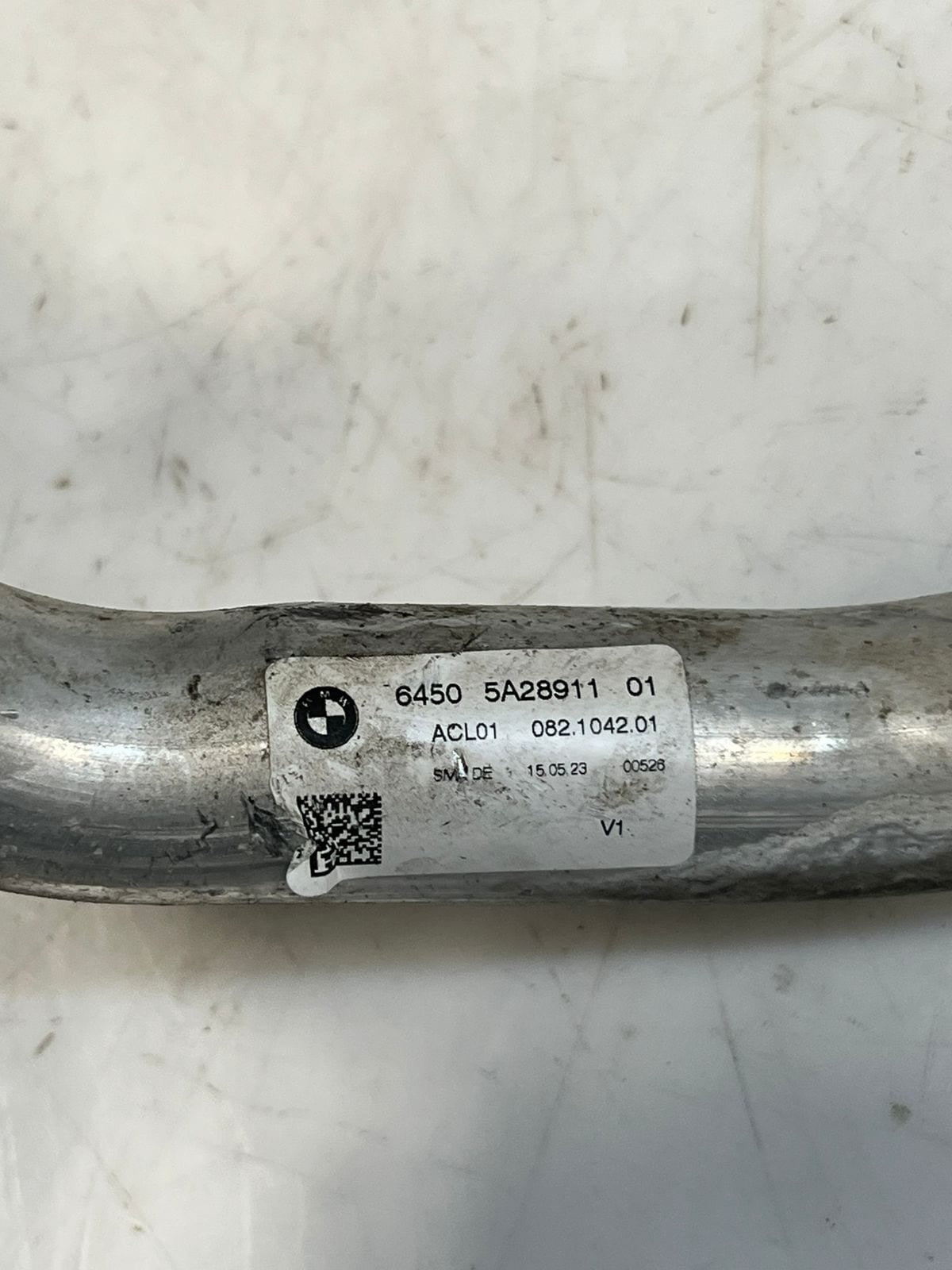 2022 BMW iX 120 AC Air Conditioning Refrigerant Hose Line 5A28911 OEM