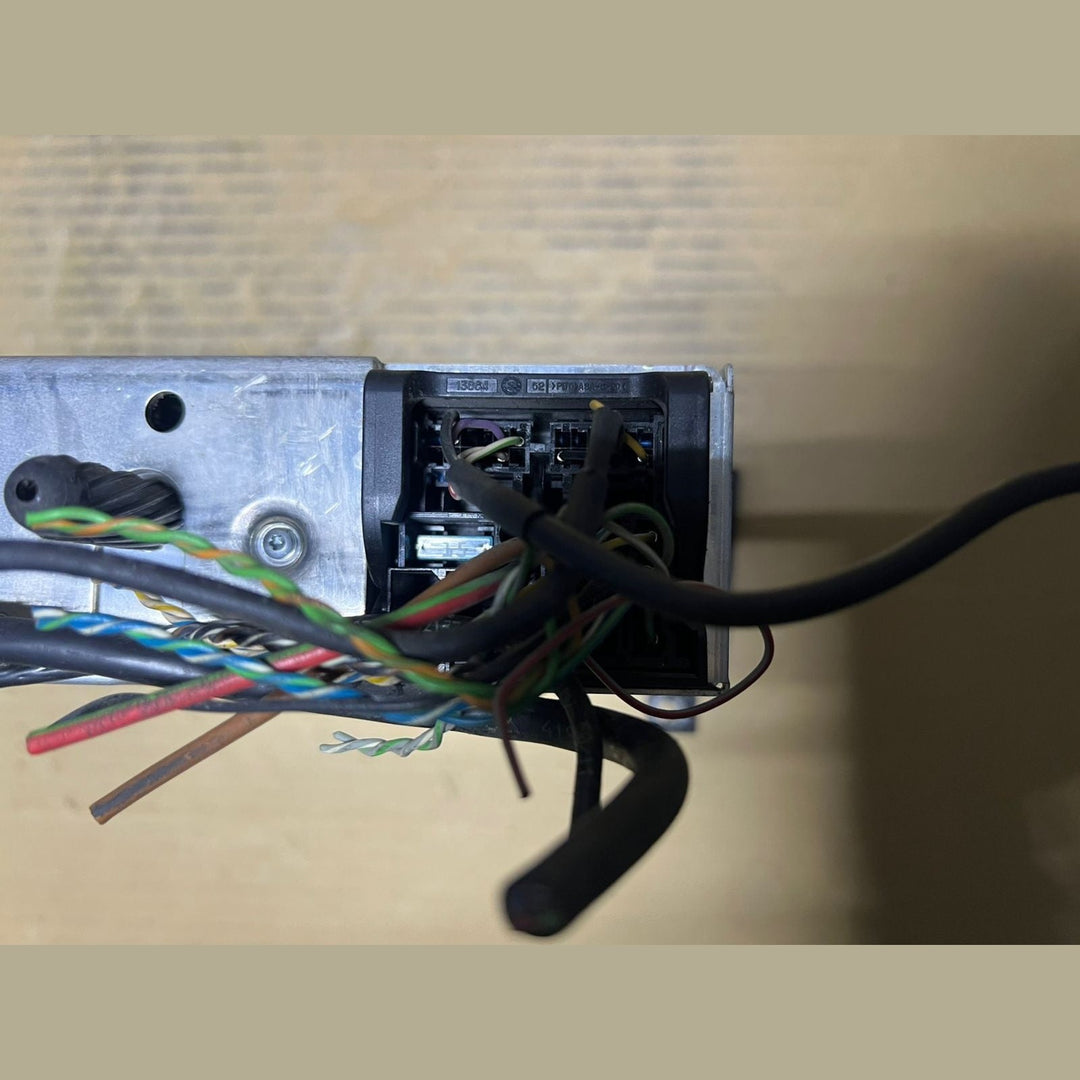 BMW Radio Cd Player 9263468 3 Series and X1 E84 Radio CD Player
