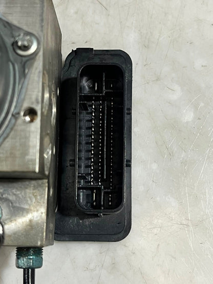 BMW F10 5 Series F06 6 Series F01 7 Series Abs Pump Module 6865860 OEM