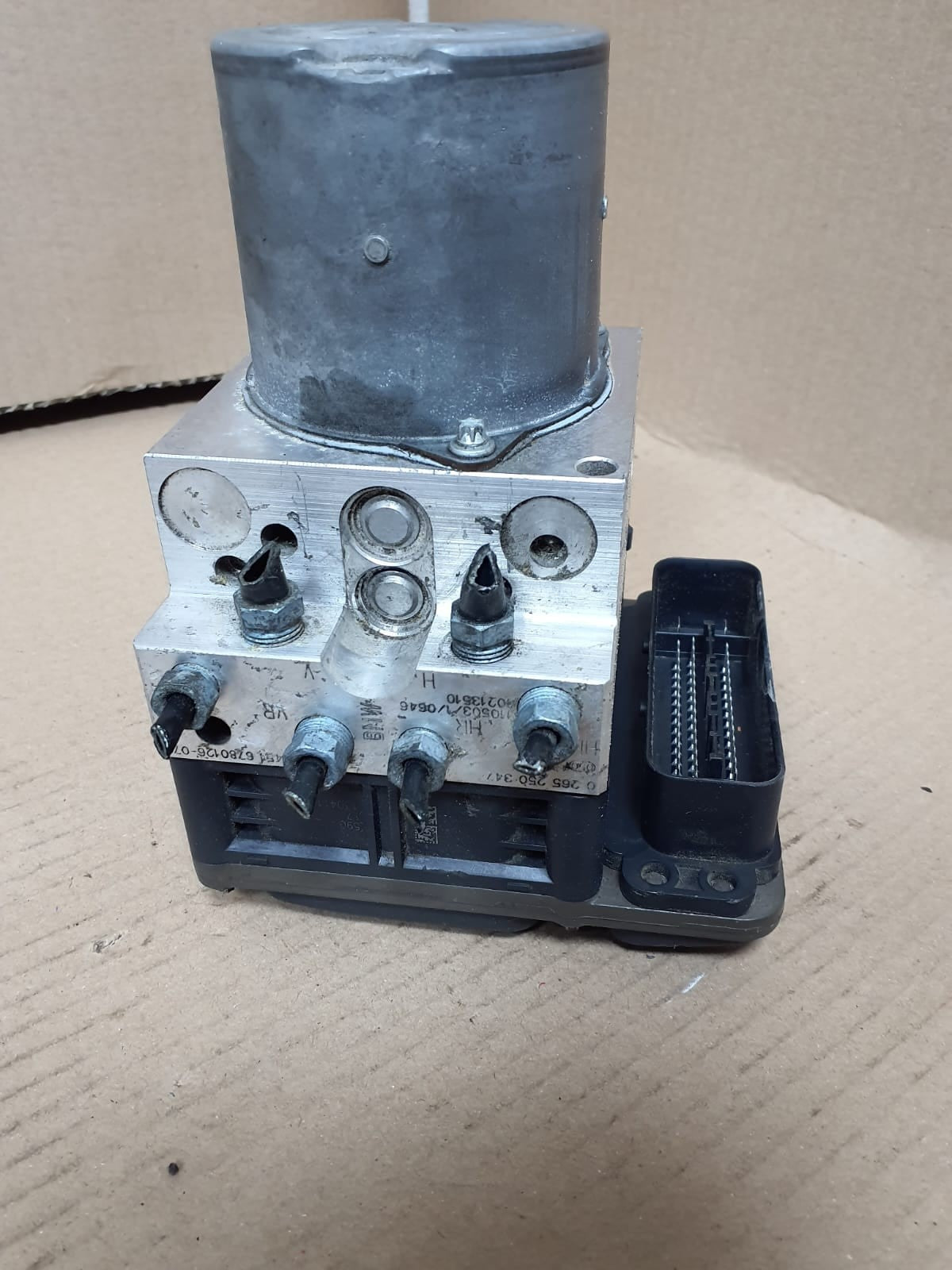 2007-2013 BMW X5 E70 and X6 E71 ABS/DSC Hydraulic Pump Module 6798286 OEM