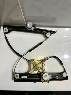 2012-2018 BMW 640i 6 Series F06 Window Regulator With Motor Front Left 7275397