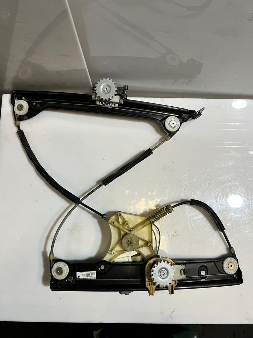 2012-2018 BMW 640i 6 Series F06 Window Regulator With Motor Front Left 7275397