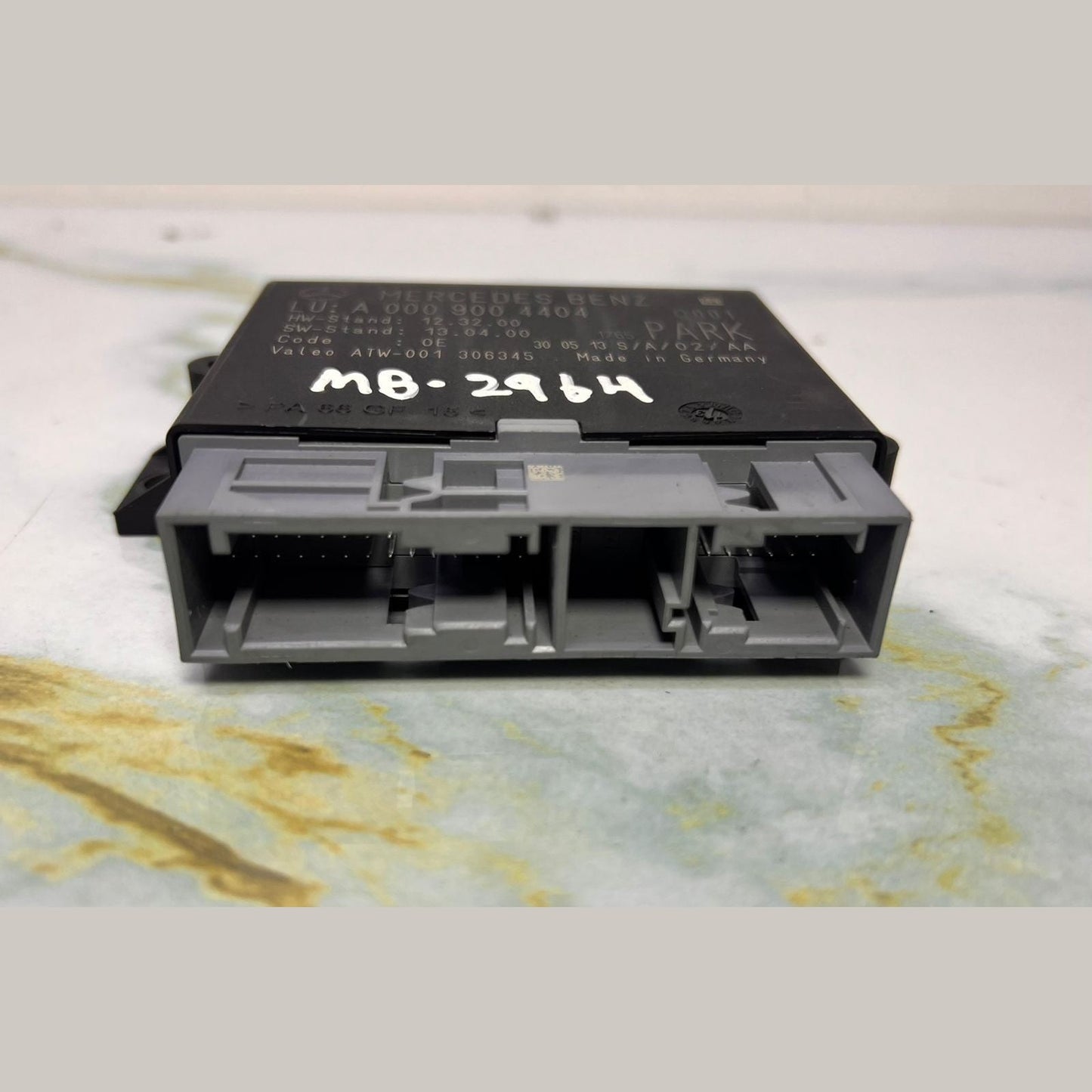 Mercedes-Benz Parking Control Module A 0009004404 E-Class W212, C-Class W205, S-