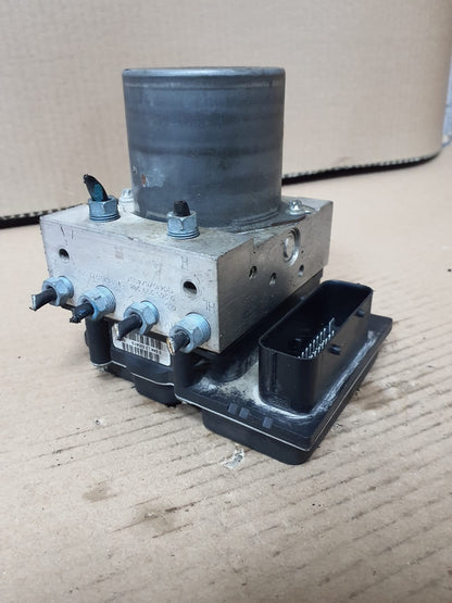 2010-2015 BMW X1 E84 ABS/DSC ANTI LOCK BRAKE Pump 6860216 OEM
