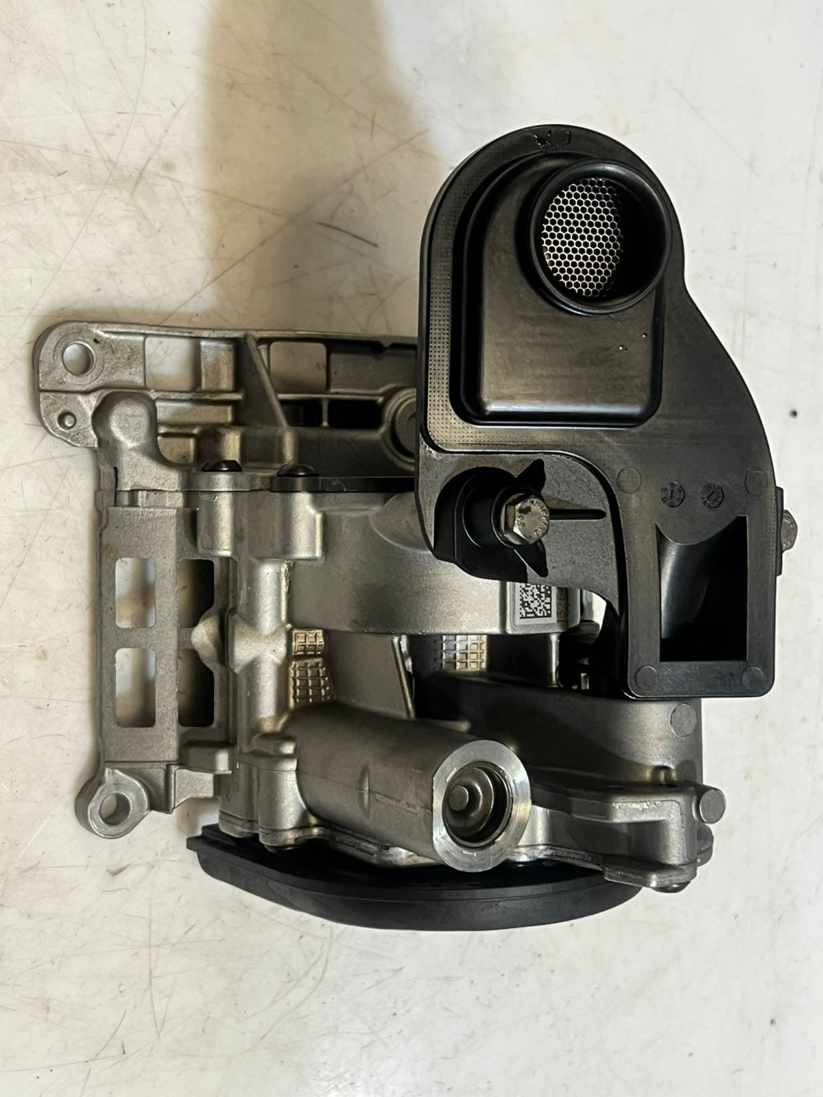 BMW  3 Series E90, X5 E70 X6 E71 N57D30A 3.0D Oil Pump 7805316 OEM