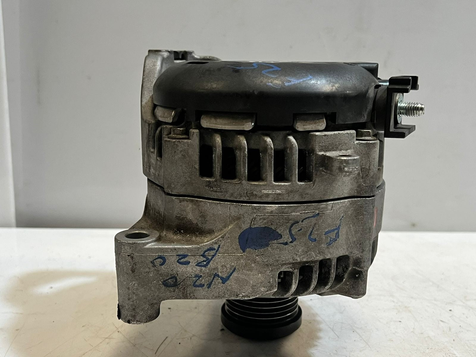 2014-2016 BMW 520i F10 F11 F20 E84 320i 520i 528i Alternator GENERATOR 7605478 