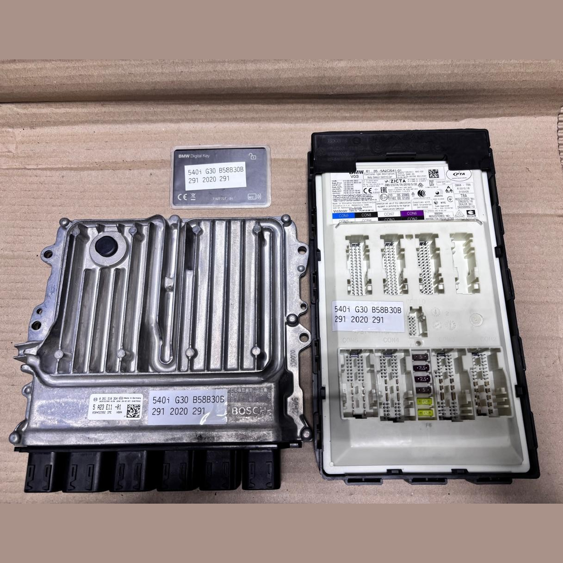 BMW 540i G30 B58B30B 2020 ENGINE CONTROL UNIT BDC-03 KEY CARD -5A23E11