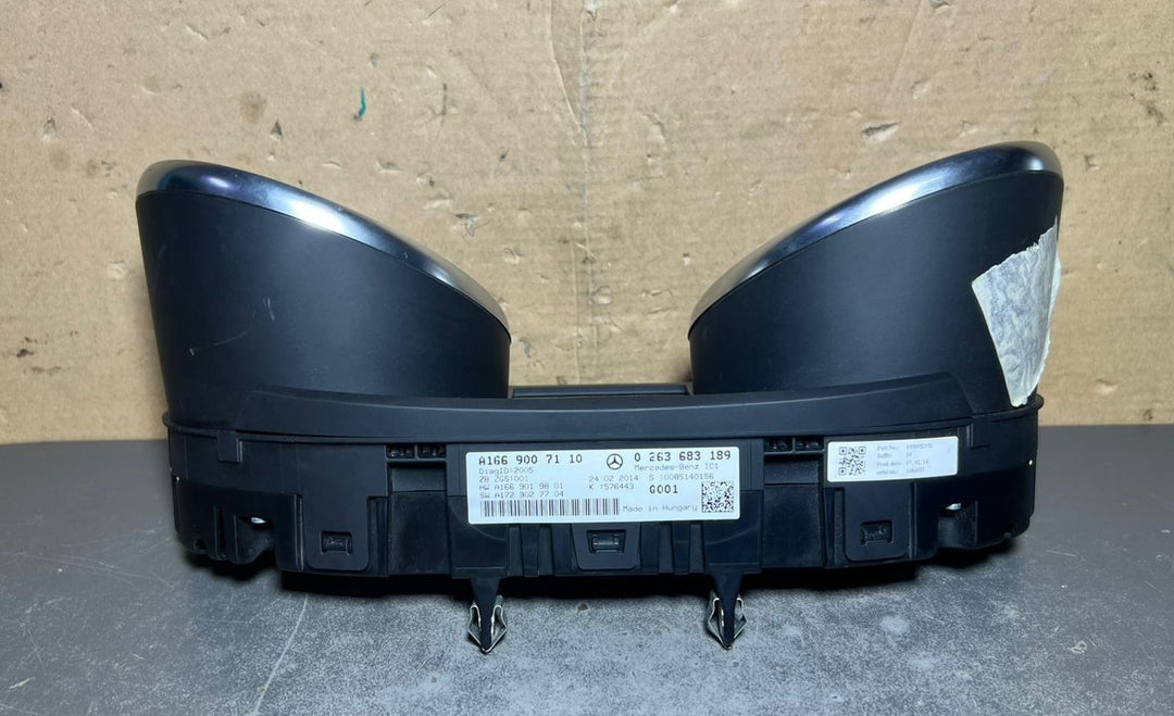 13-16 Mercedes-Benz W166 GL GLE Instrument Cluster Speedometer A166 9007110 OEM