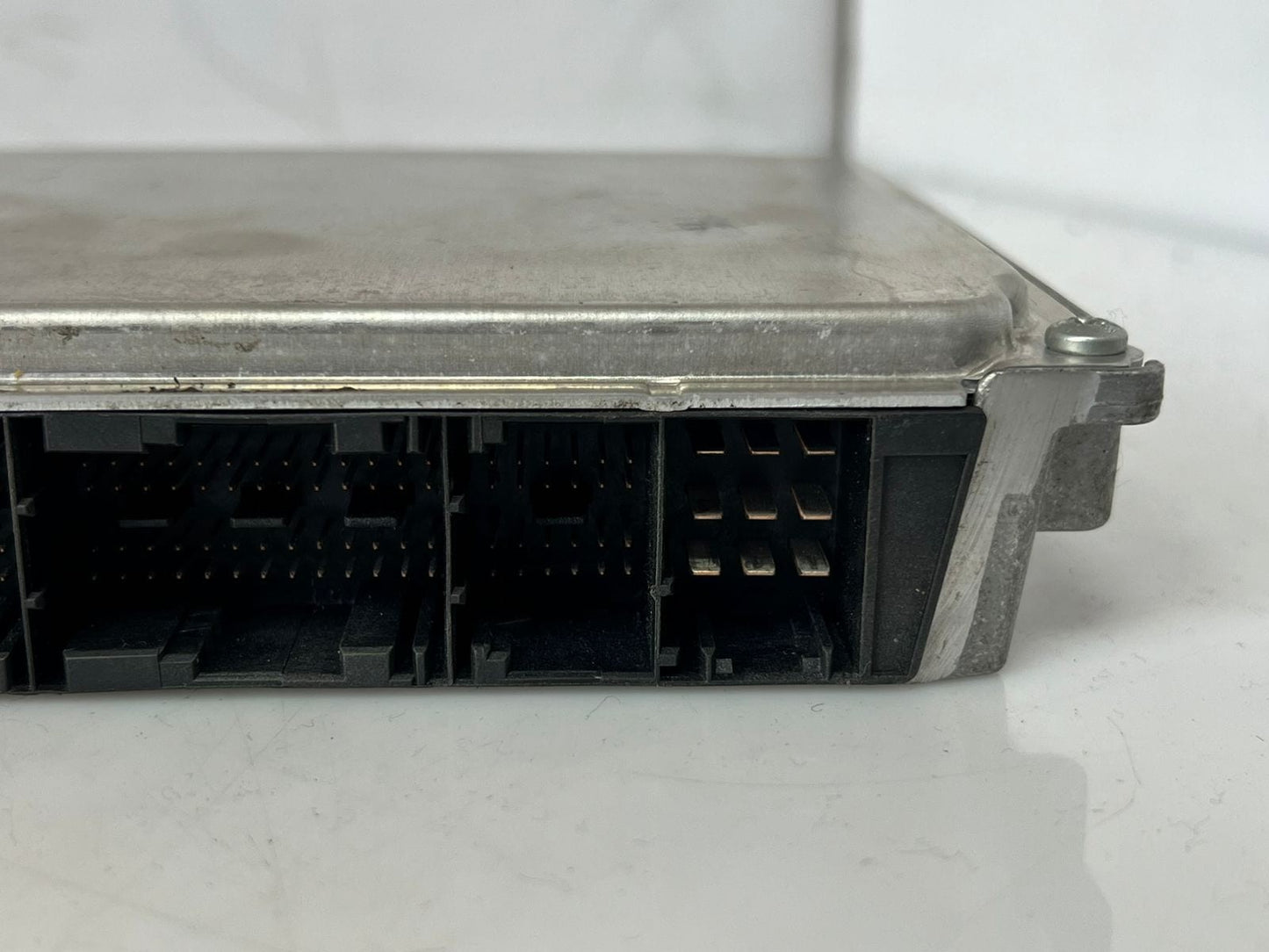 2006-2007 BMW 550i 650i 750i Engine Control Module ECU 7548600 OEM