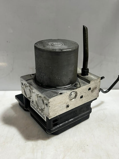 BMW 5 Series E60 E61 E63 E64 ABS Pump with Control Module 6766300 OEM