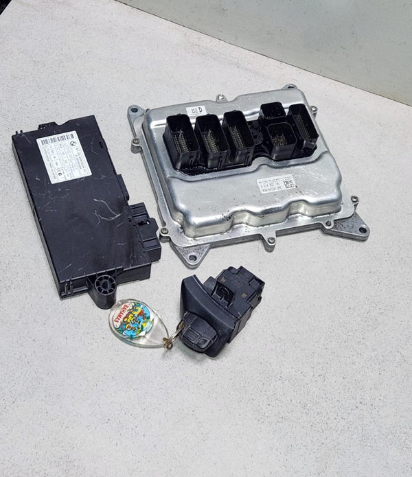 2013-2015 BMW X1 E84 N20 Engine Control Module 8614957 PETROL AUTO