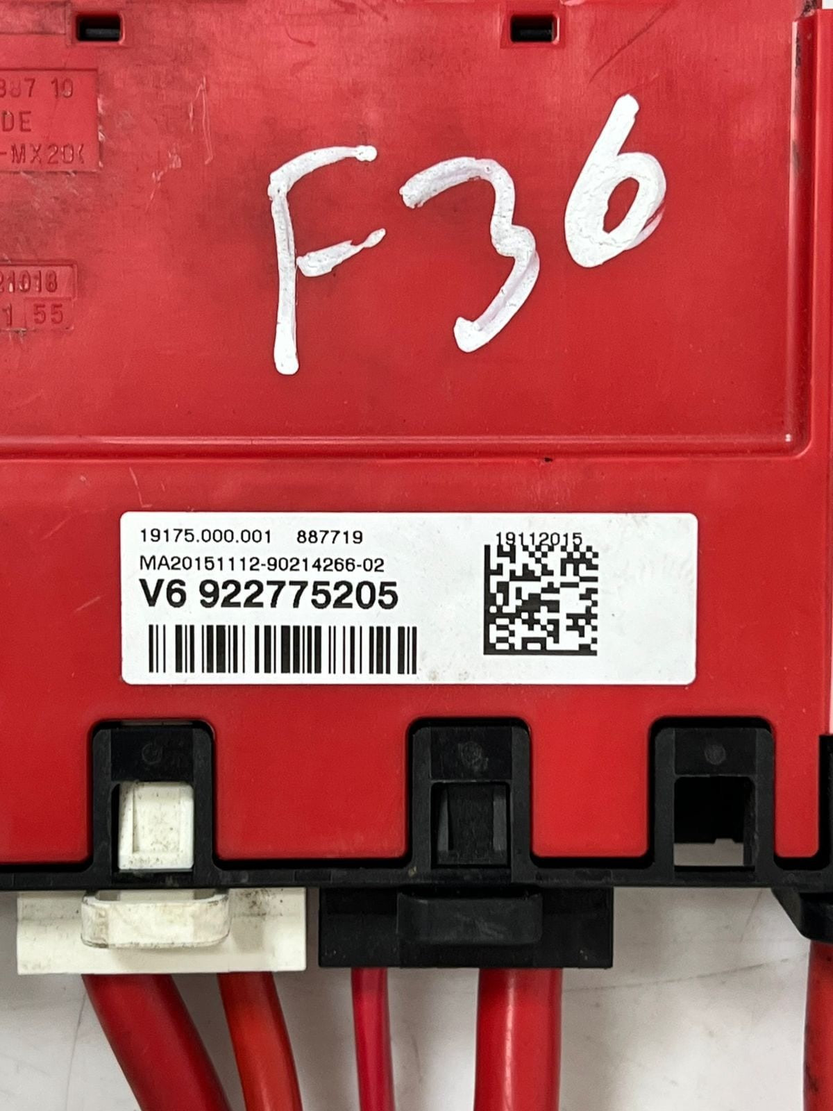 12-16 BMW 328i  F30 F31 F34 Battery Power Distribution B+ FUSE Box 9227752 OEM