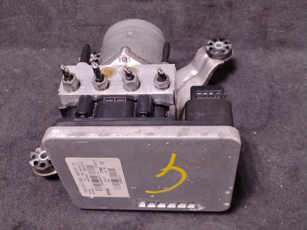 BMW 7 G11 G12 ABS ANTI LOCK BREAKING SYSTEM CONTROL  6887502