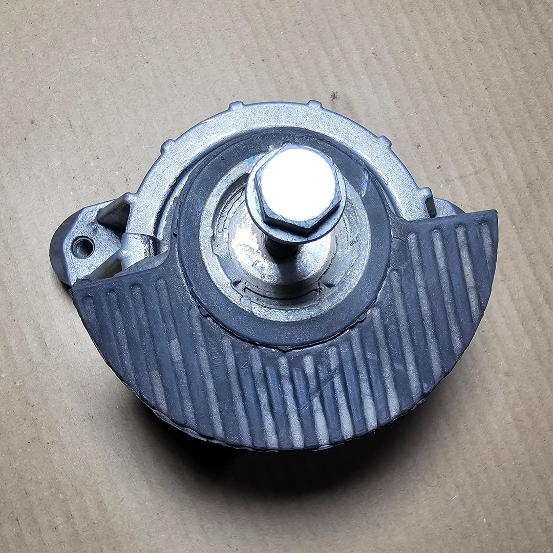 2008-2012 Mercedes-Benz W204 C-Class Front Left Side Engine Mount A204 2404317