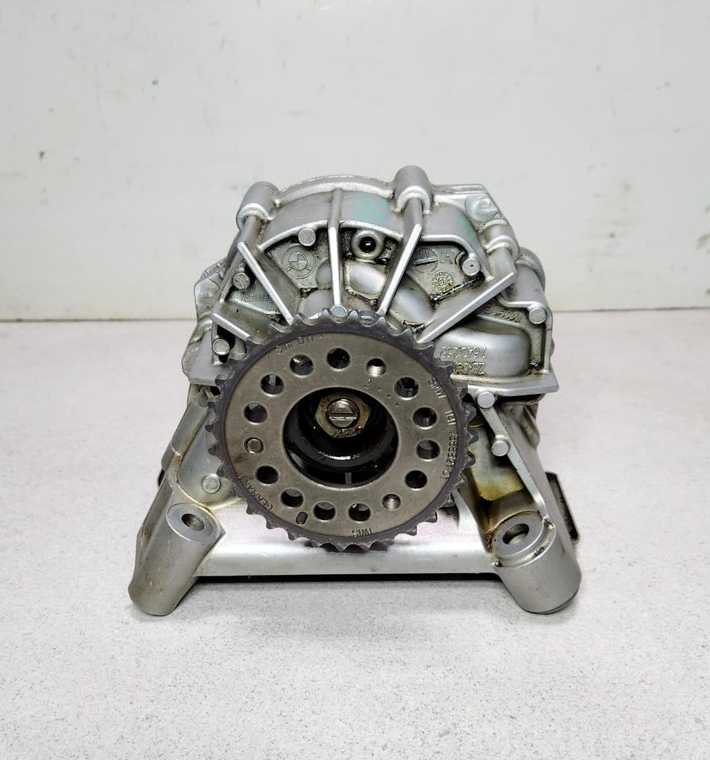 7648256 BMW X5 Engine Oil Pump 650i F12 2014-2018 OEM