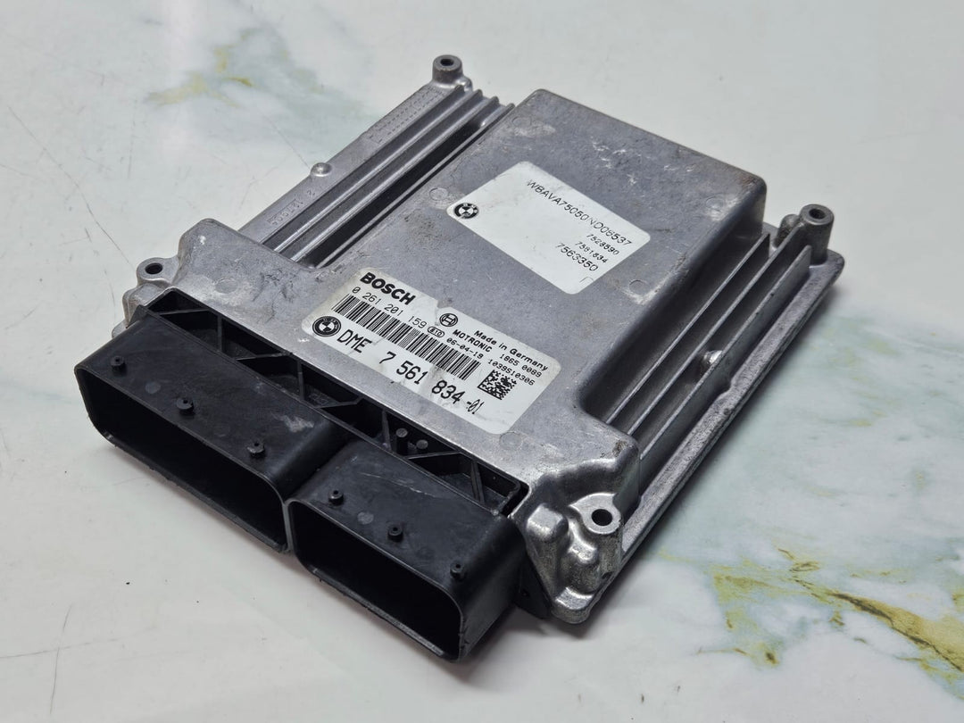 2006 BMW E90 320i N46 Engine Control Unit DME ECU ONLY 7561834 OEM