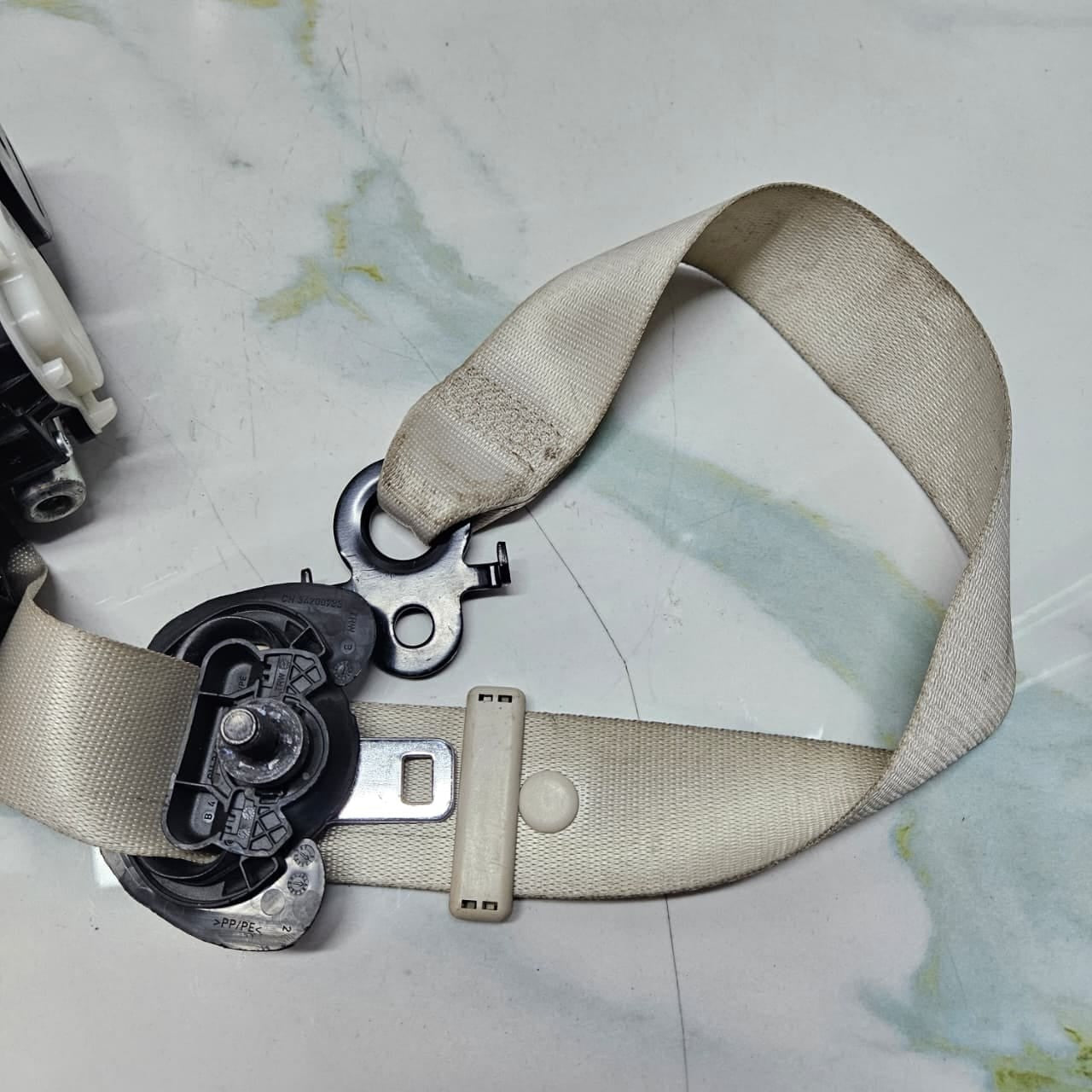 OEM BMW 7 Series G11 G12 Front Seat Belt Front Left 7402423