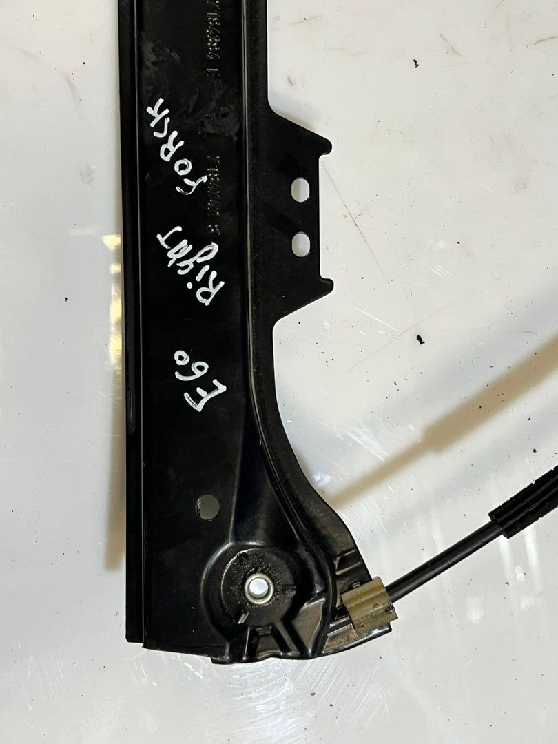 2006-2010 BMW 550i 5 Series E60 E61 Front Right Window Regulator 7184384 OEM