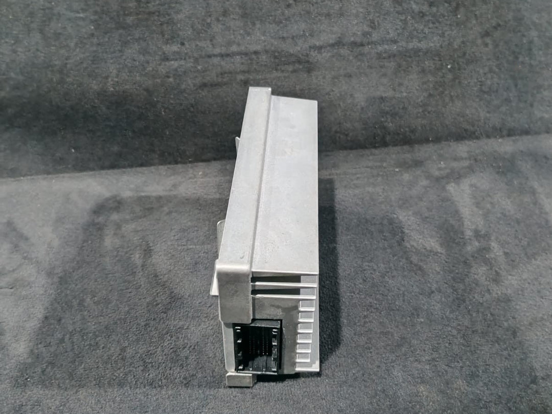 BMW 320i 328i 335i F30 AUDIO AMPLIFIER MODULE UNIT AMB -HIFI   OEM - 9282666