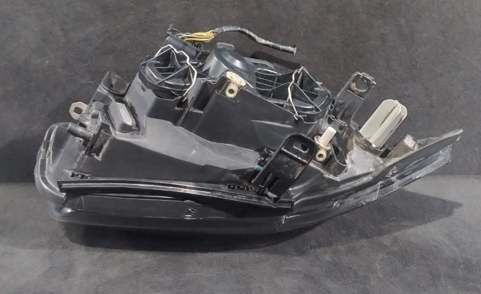 BMW 1 SERIES E81 E82 E87 E88  LEFT SIDE  HEADLIGHT LAMP  -7249651