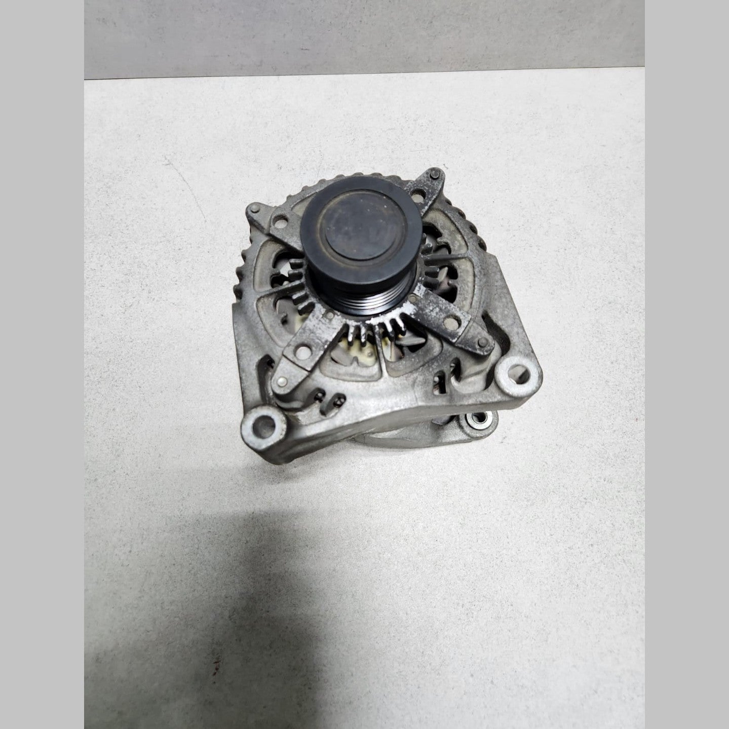 2014-2016 BMW 520i Alternator 7605478 F10 F11 F20 E84 320i 520i 528i series
