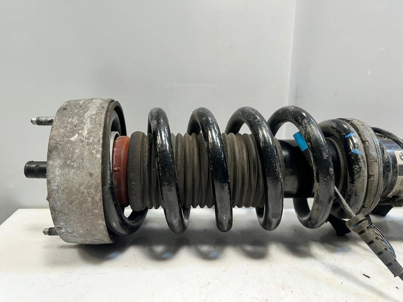 2014-2019 BMW X5 F15 F85 X6 F16 ADAPTIVE Front Shock Absorber 6863174 OEM