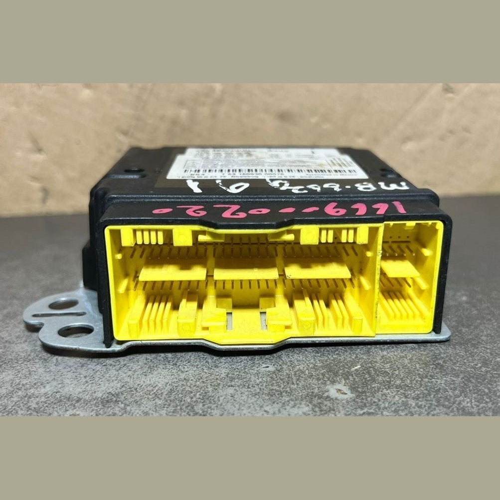 13-16 Mercedes GLE W166 SRS Safety Restraint Control Module A166 9000220 OEM