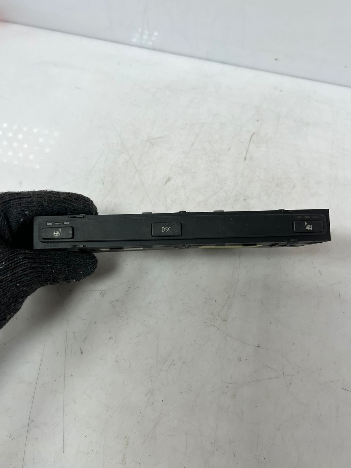 2004 BMW 530i E60 E61 5 Series 525I Heated Seat Switch MODULE 6944957 OEM