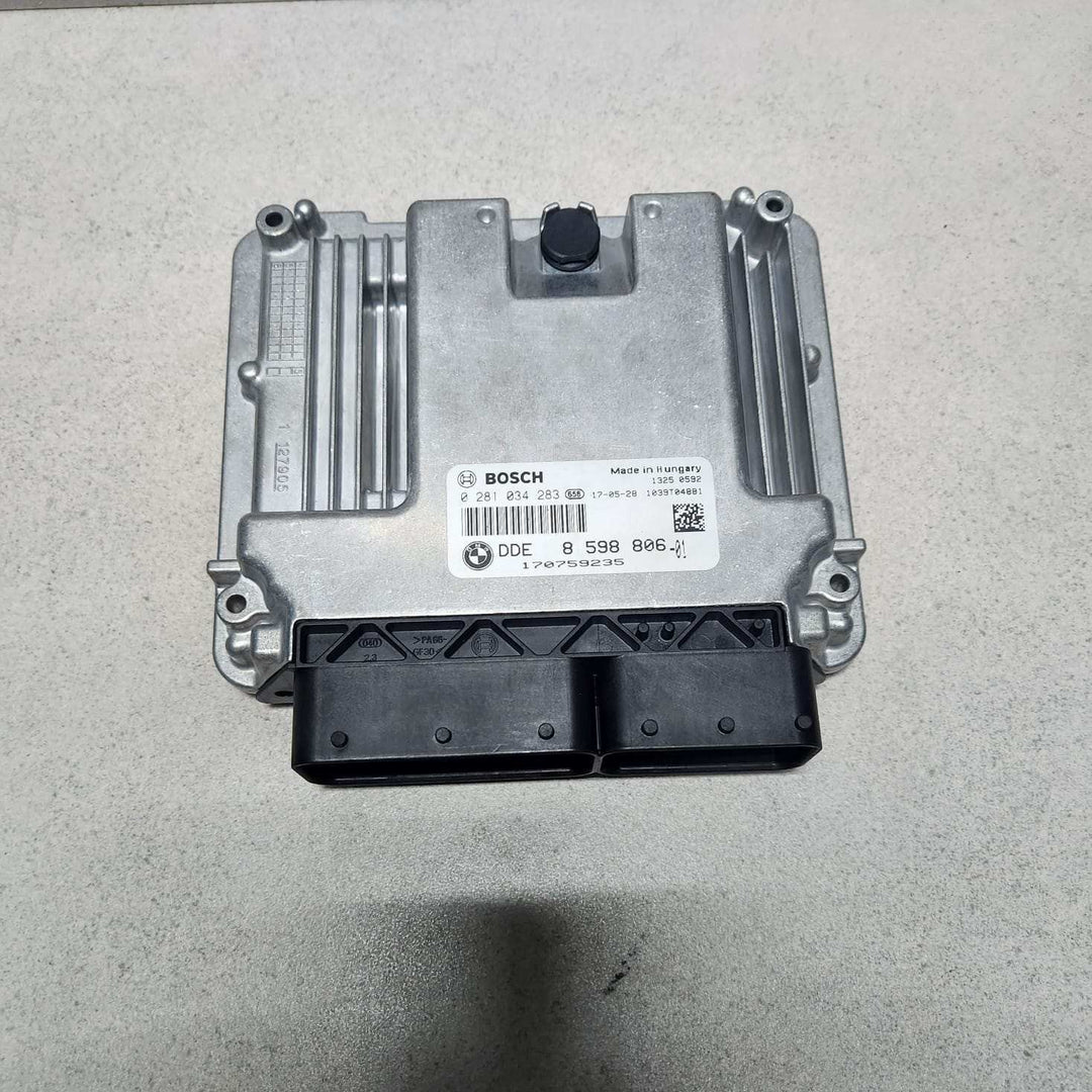 2017 BMW X3 Engine Control Unit DDE 8598806 F25 2.0D DIESEL ECU SET 