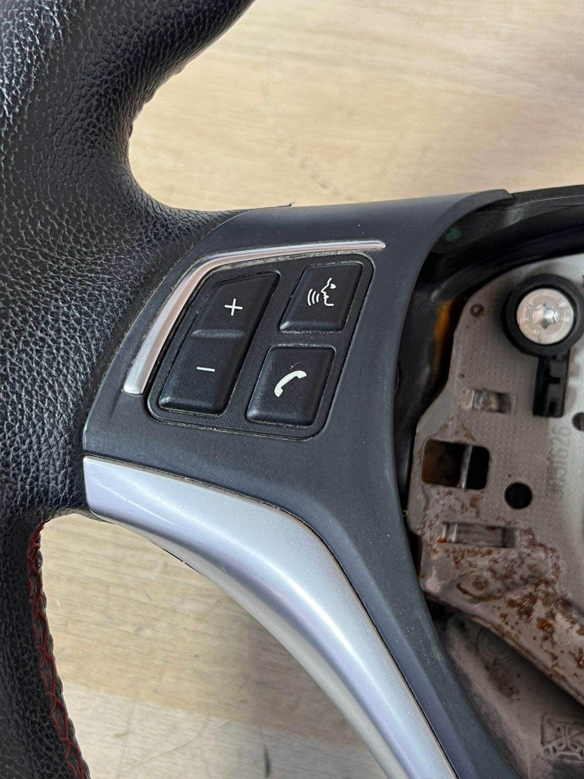 BMW Steering Wheel LEATHER 6853135 E90 E87 E84 X1 3 SERIES 2007-2015