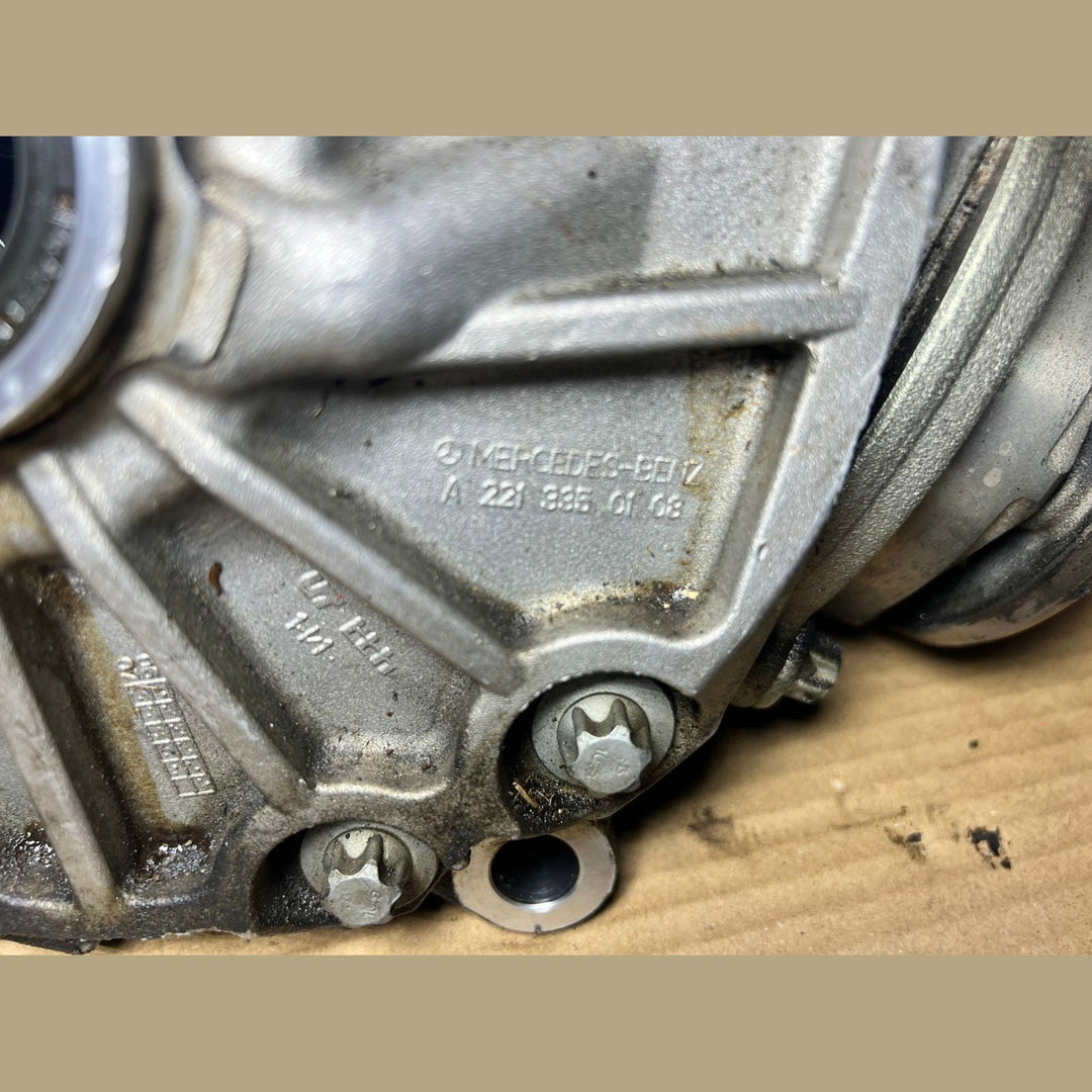 08-16 Mercedes-Benz W212 4Matic Front Axle Differential Carrier A221 3300402