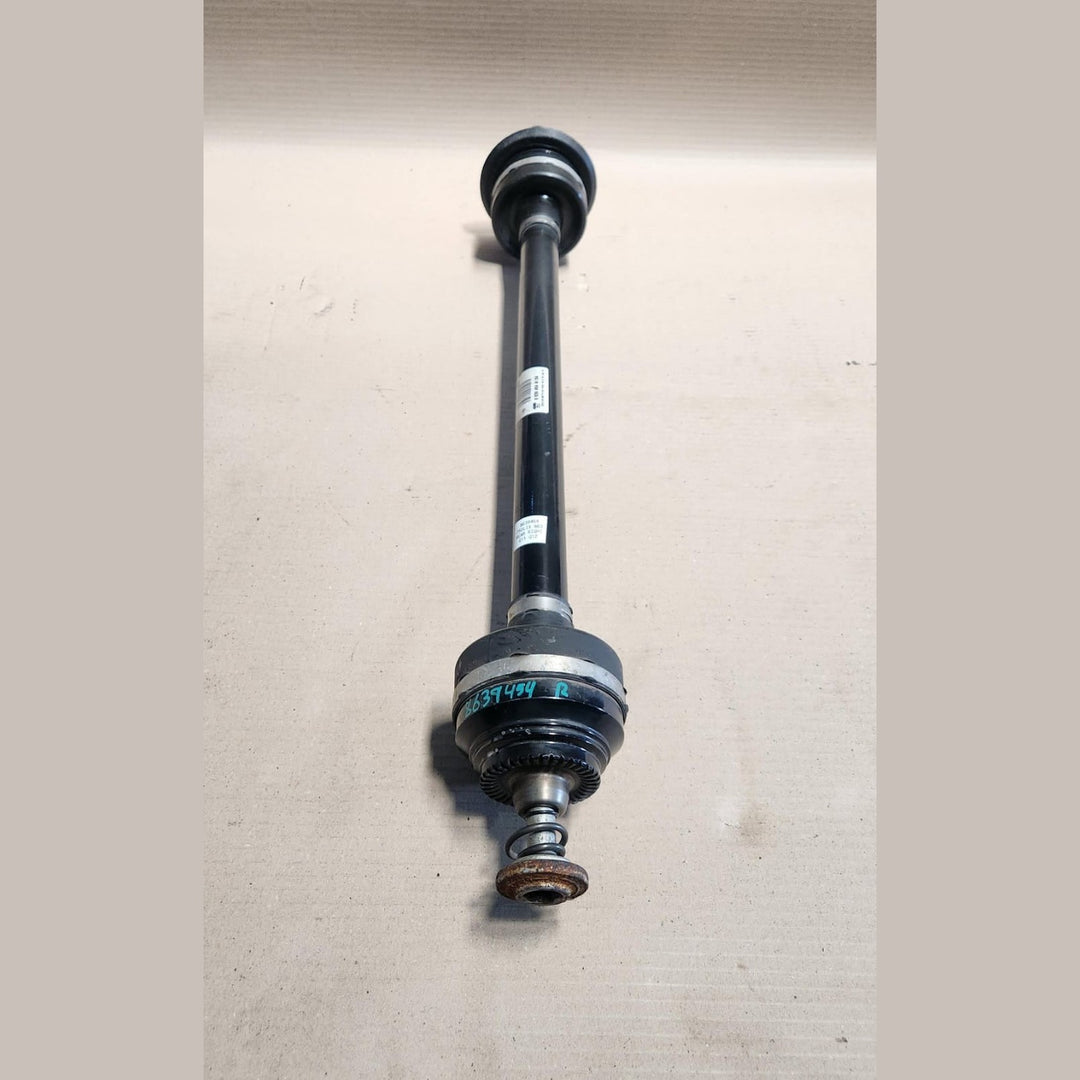 2016-2019 BMW 750i M760i G11 G12 xDrive Rear Right Drive Shaft 8639454 OEM