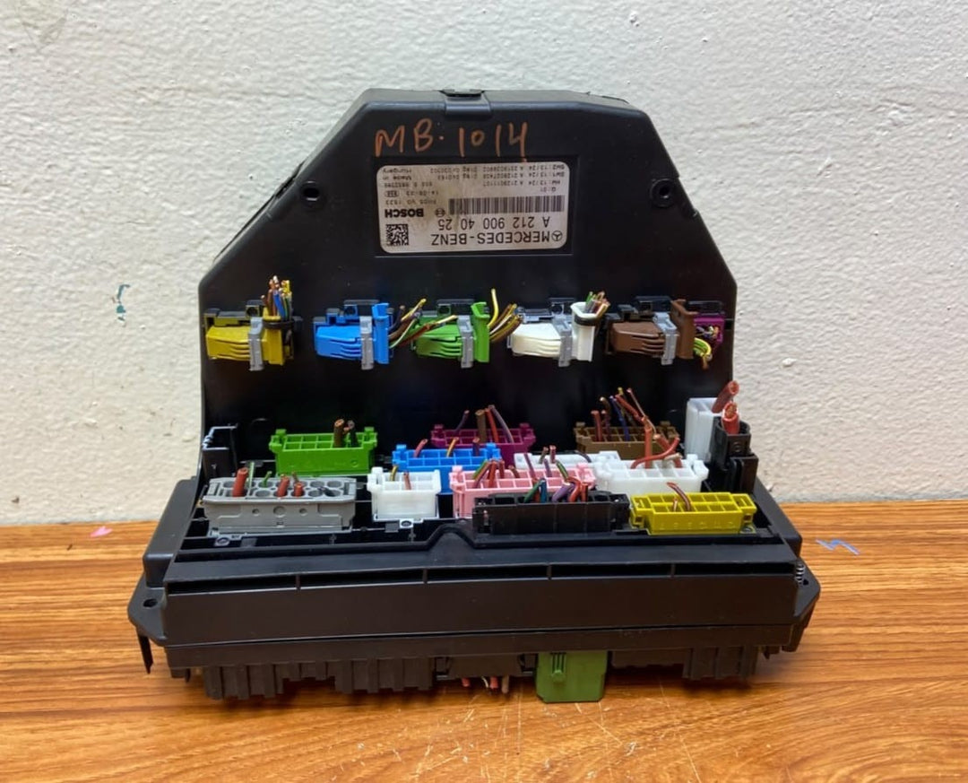 Mercedes-Benz E-250 Sam Fuse Box Control Unit A2129004025 E-Class W212