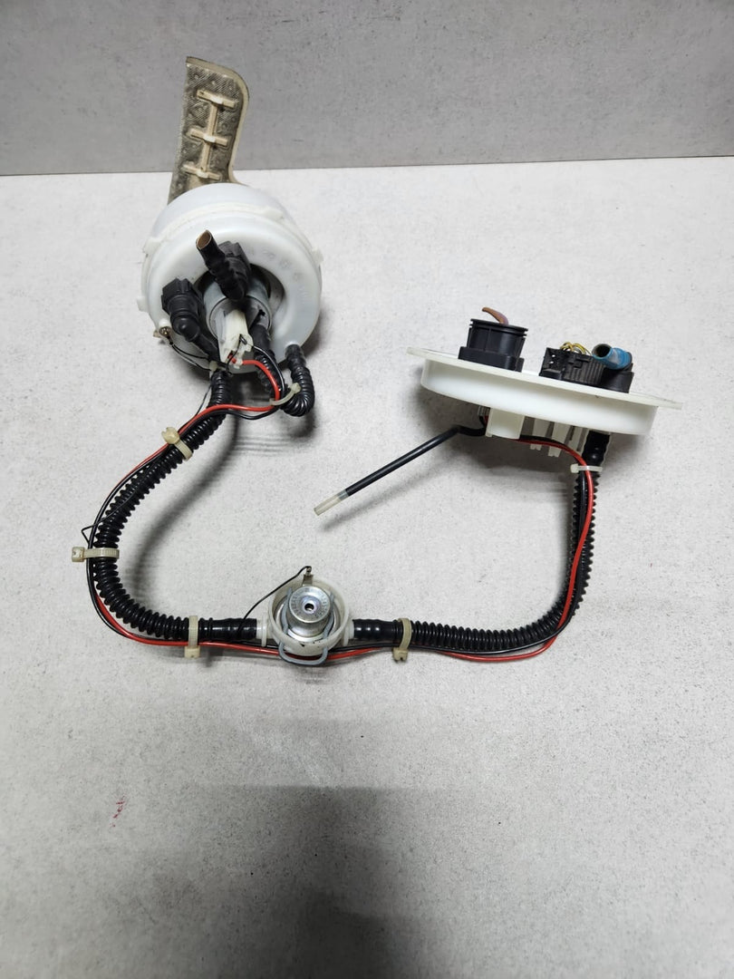 BMW Fuel Feed Unit 7260640 6 Gran Coupe F06 3 Series and 6 Series