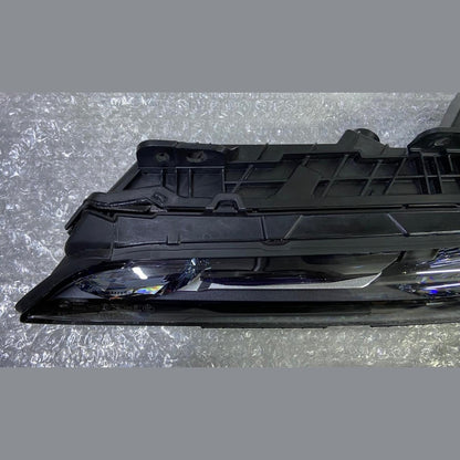 OEM BMW 7 Series G70 Headlight Upper LED Front 9879935 left Side