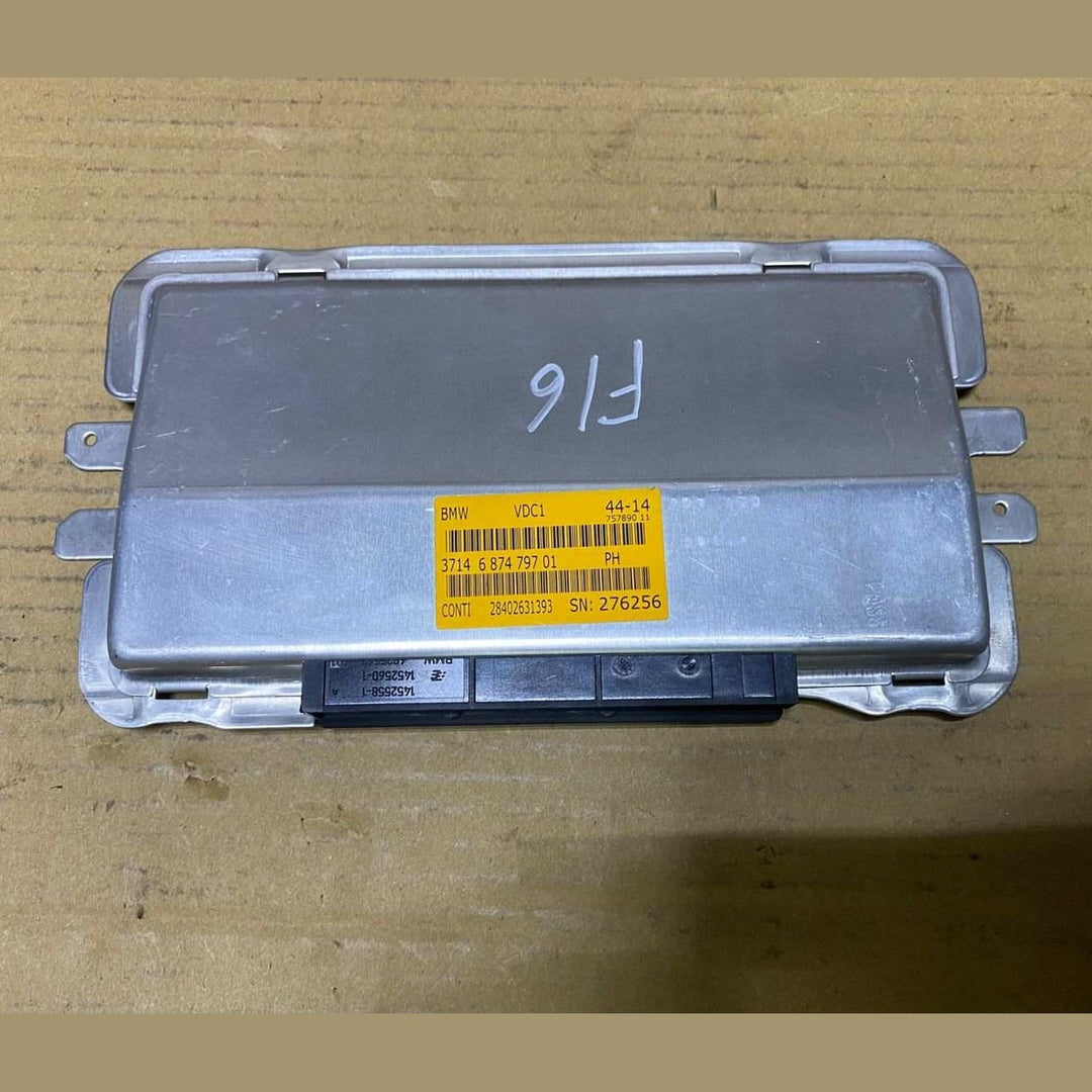 BMW Suspension Control Unit Module 6874797 X5 F15 and X6 F16