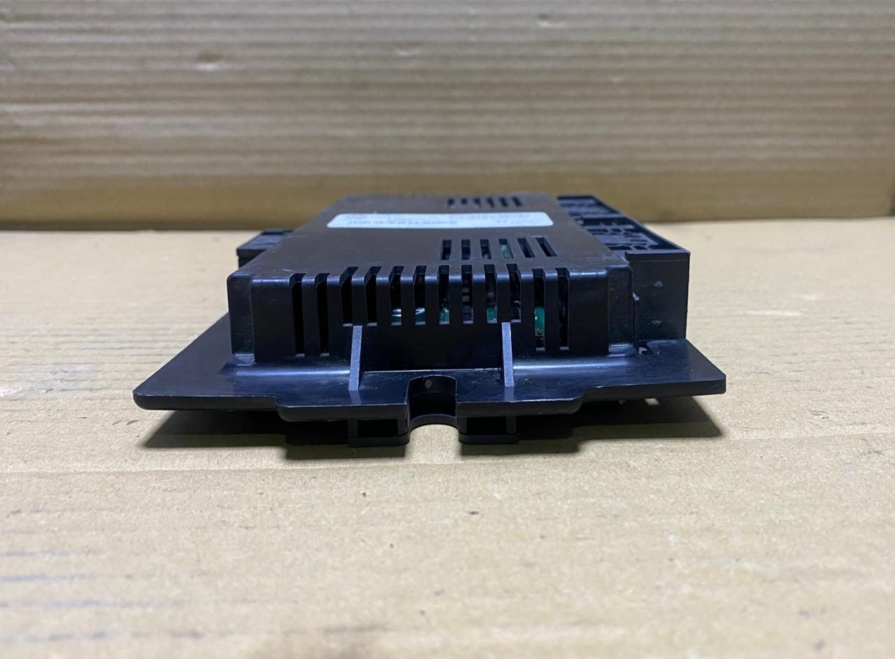 2010-2015 BMW X1 Footwell Light Control Module 9308366 X1 E84, E82, E90, E92 mod