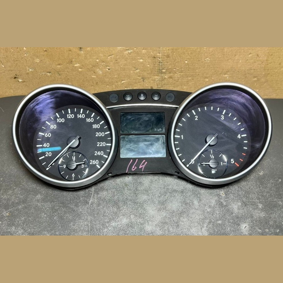 07-13 Mercedes-Benz W164 GL ML Instrument Cluster Speedometer A164 9007900 OEM