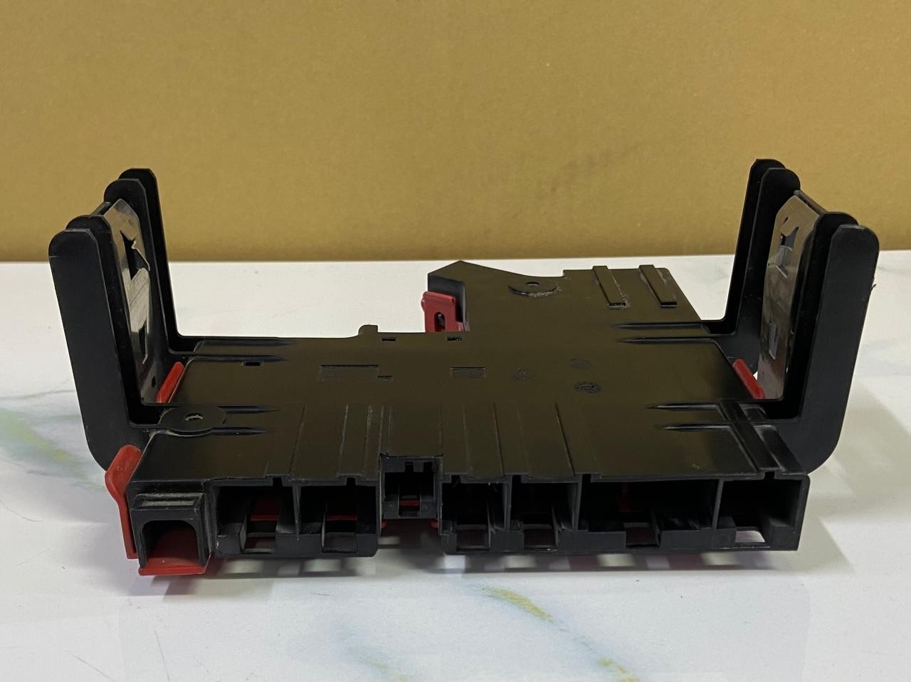 OEM BMW F10 F06 F12 F13 Battery Terminal Distribution Fuse Box 9240490