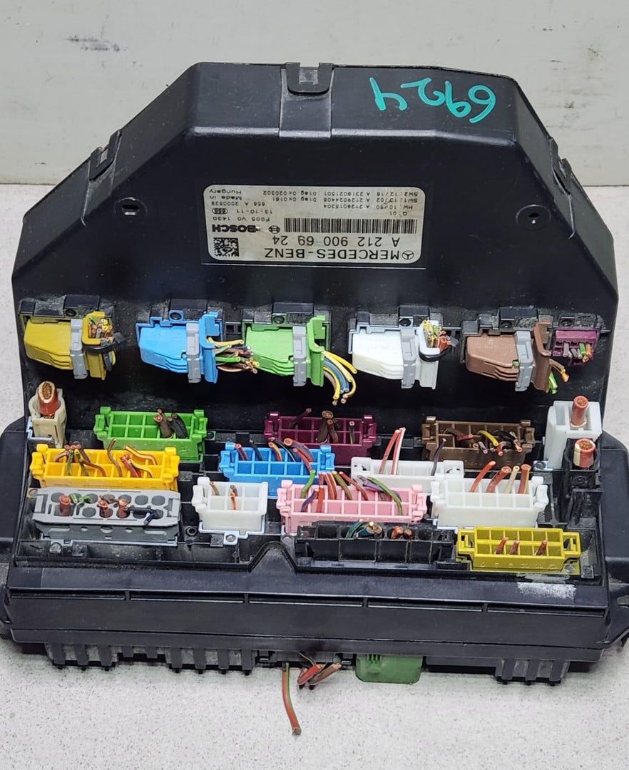 Mercedes-Benz Front SAM Fuse Relay Box A2129006924 E-Class W212 and W207
