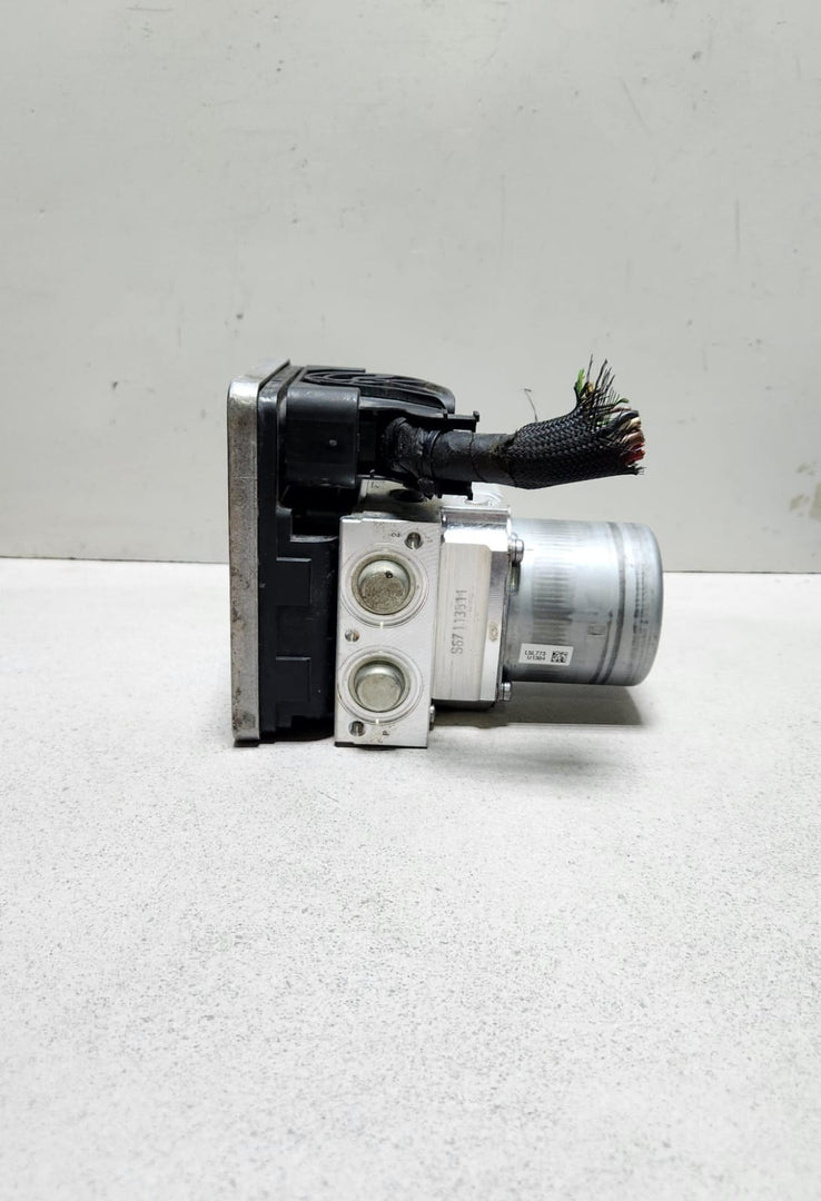 BMW 5 Series G30 G31 540i xDrive Abs Pump Module 6887497 OEM