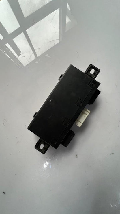 BMW Door Control Module 6904246 E39 5 Series and E38 7 Series OEM 