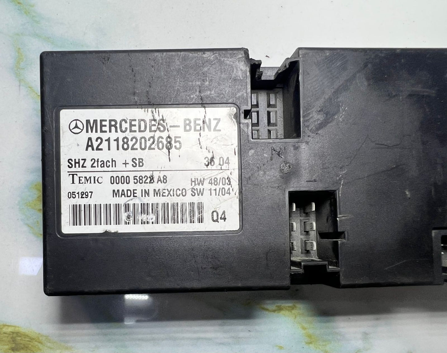 2004 Mercedes-Benz E-Class W211 E55 AMG Seat Heating Control Module A211 8202685