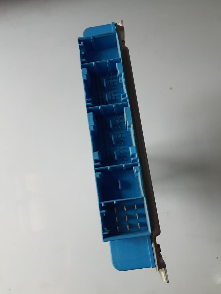 1999-2001 BMW 540i Transmission Control Module 7506450 540i and 740i 1999-2001