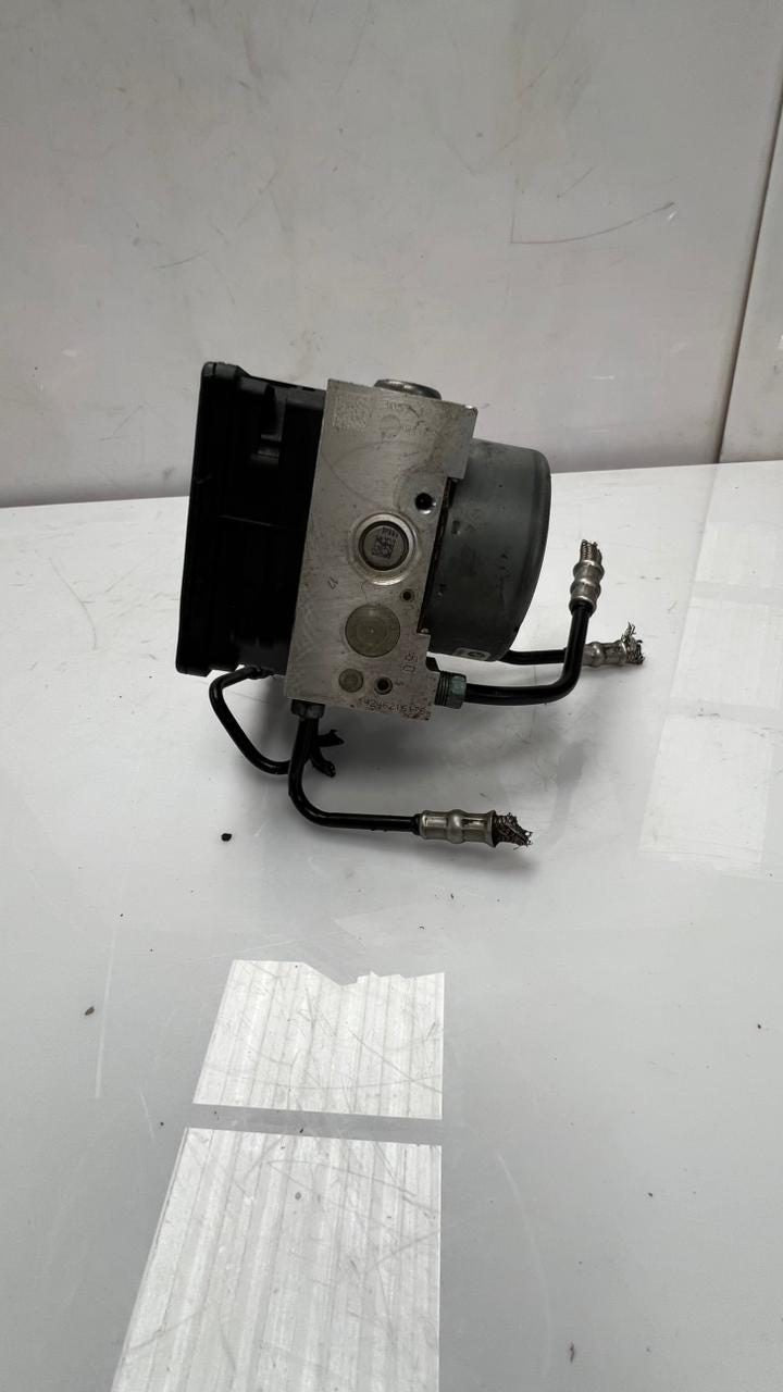2013-2020 BMW 3 4 Series F32 F33 F36 320i ABS Control Module 6868639-6868640