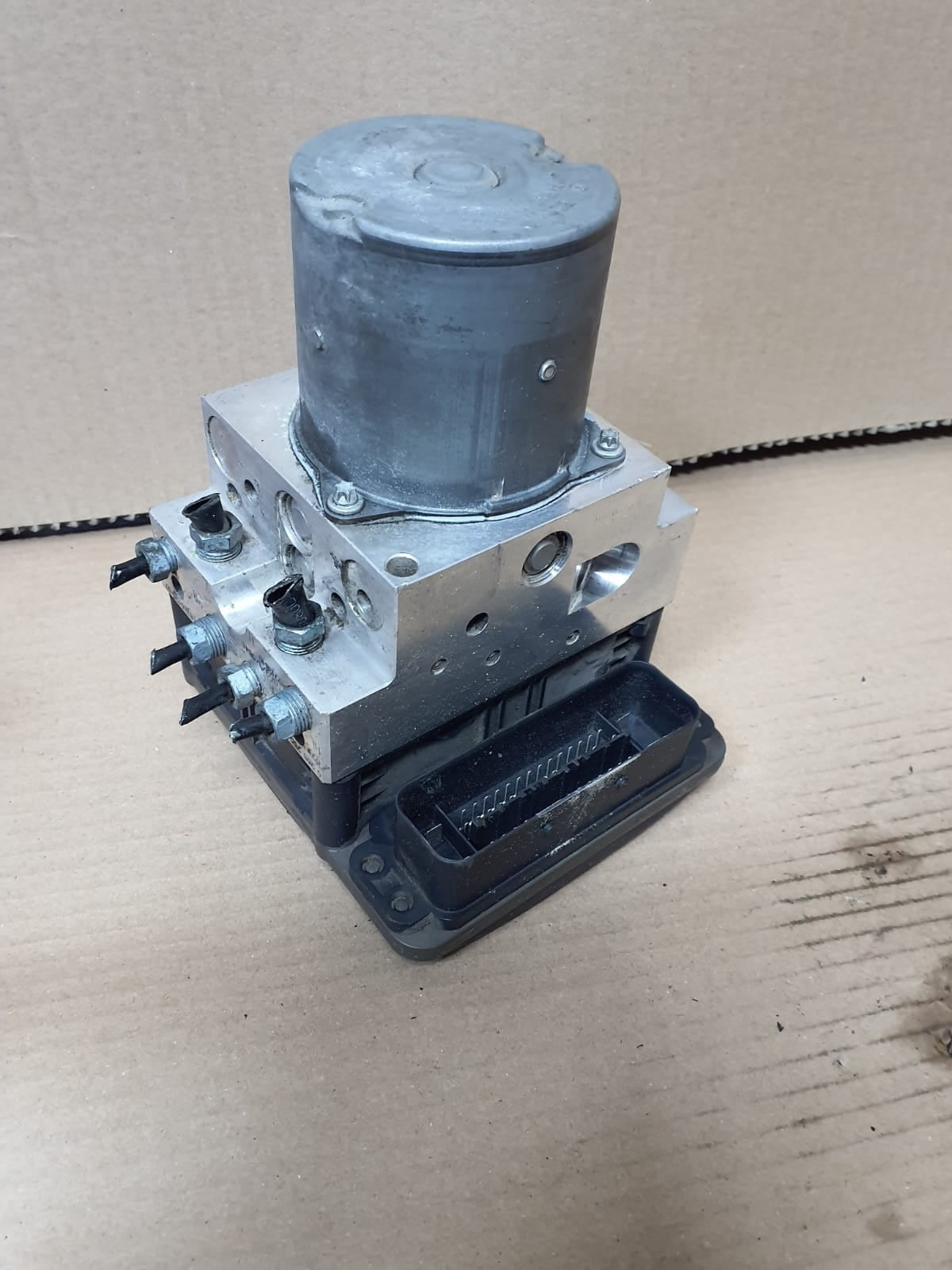 2007-2013 BMW X5 E70 and X6 E71 ABS/DSC Hydraulic Pump Module 6798286 OEM