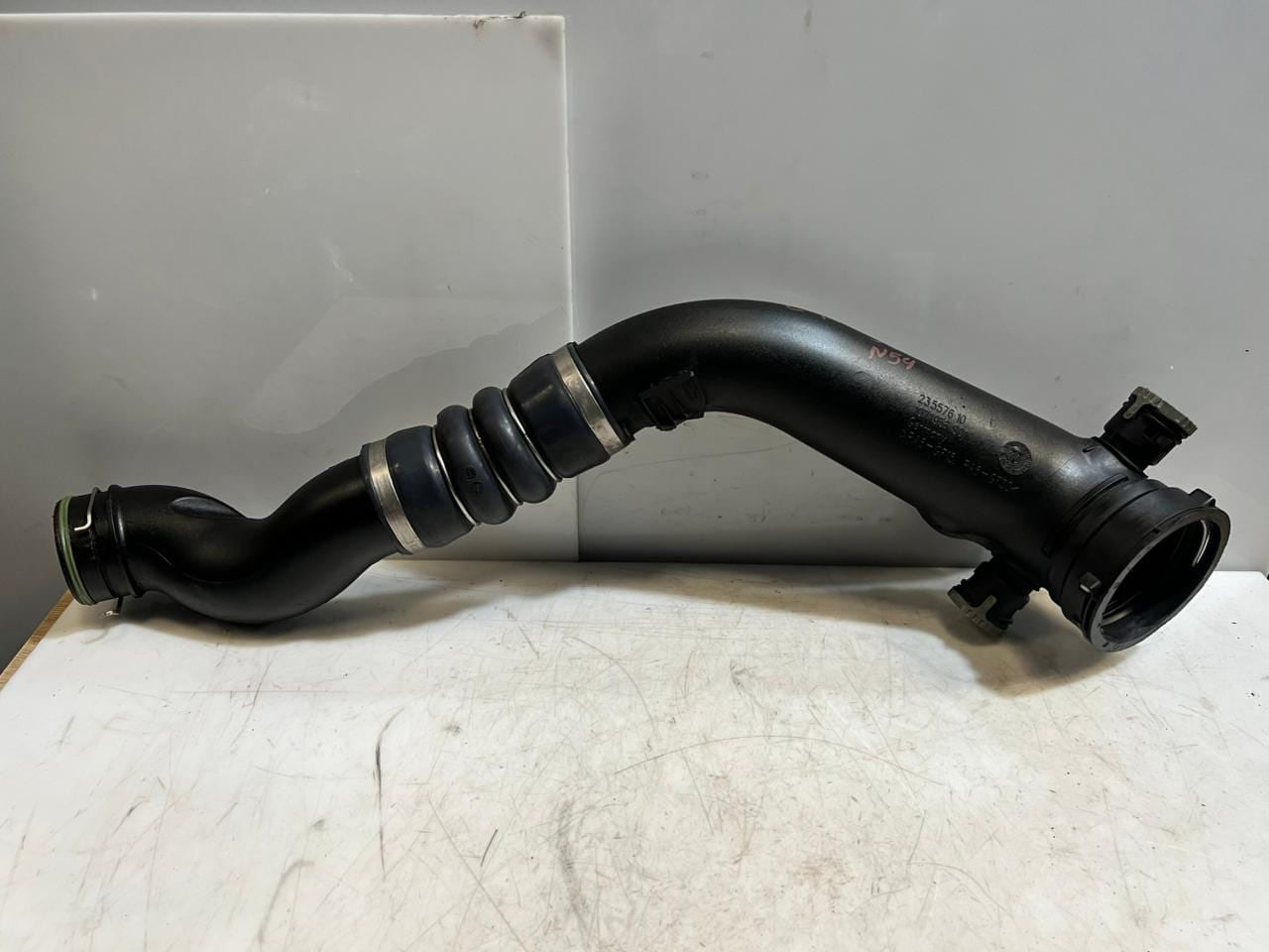 BMW F10 E70 F07 E90 E91 N55 N54 335I Air Intake Tube Front Left 2355761 OEM